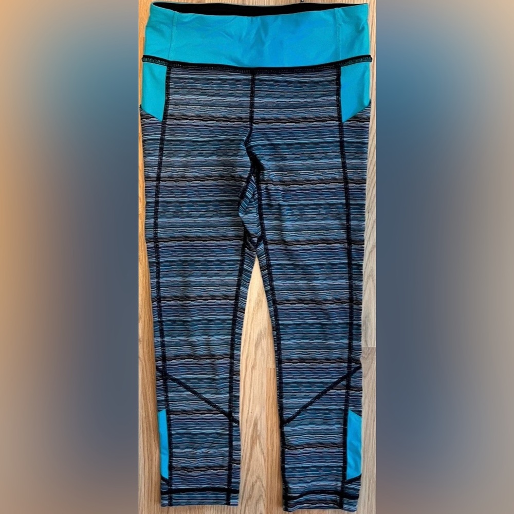 Sporty lululemon Womens Size 4 Green and Blue and Black Leggings